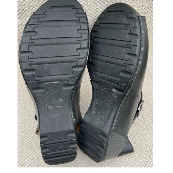 Dansko Black and Tan Sandals with Mary Jane Strap. Small scuff in picture - Picture 6 of 6